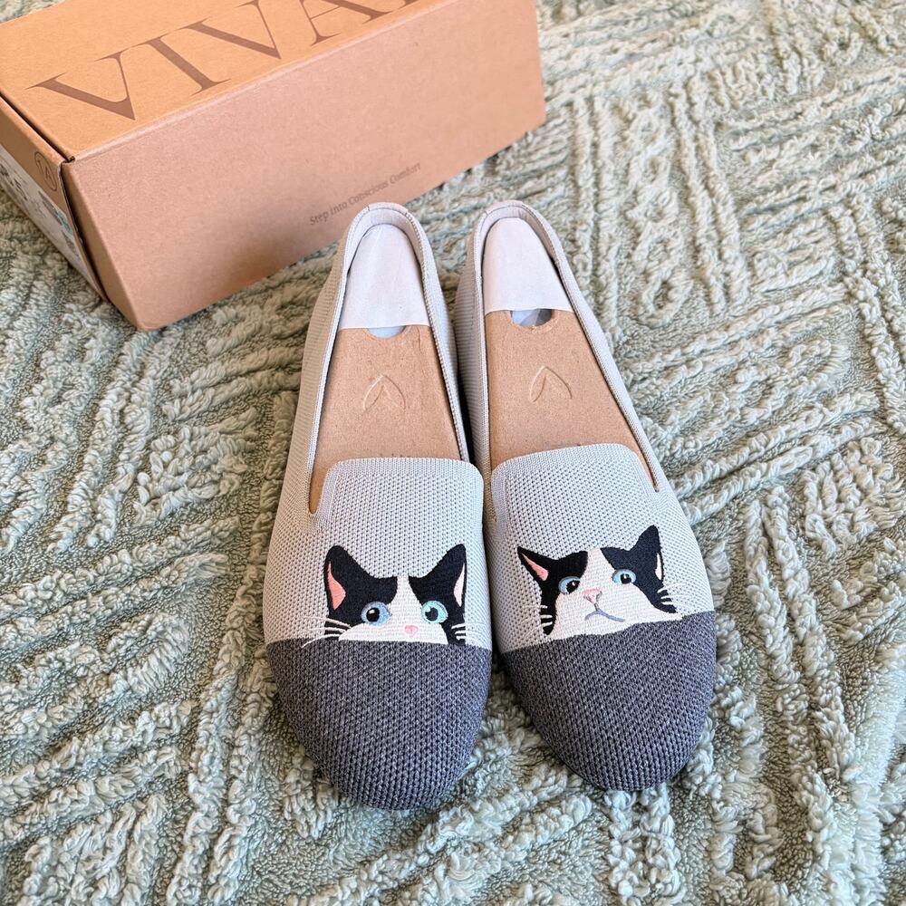Vivaia Audrey Round Toe Moo Cat Embroidered Slip On Flats Loafers US 7.5